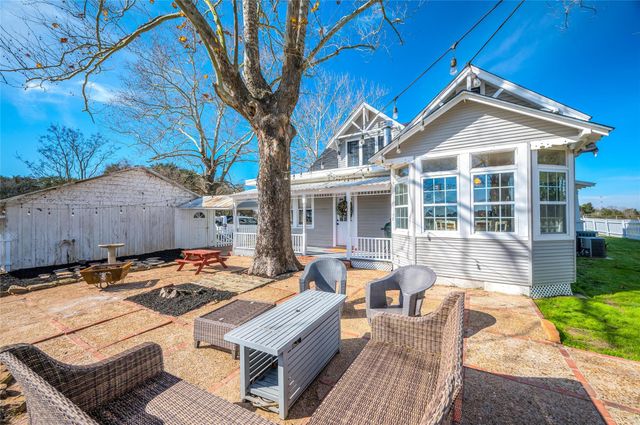 10152 Fm 949, Cat Spring, TX 78933