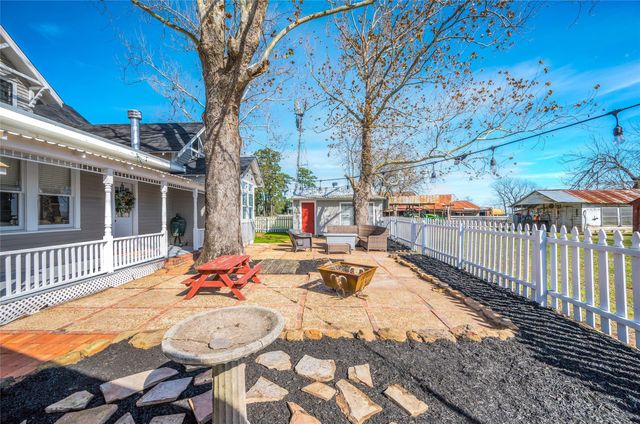 10152 Fm 949, Cat Spring, TX 78933