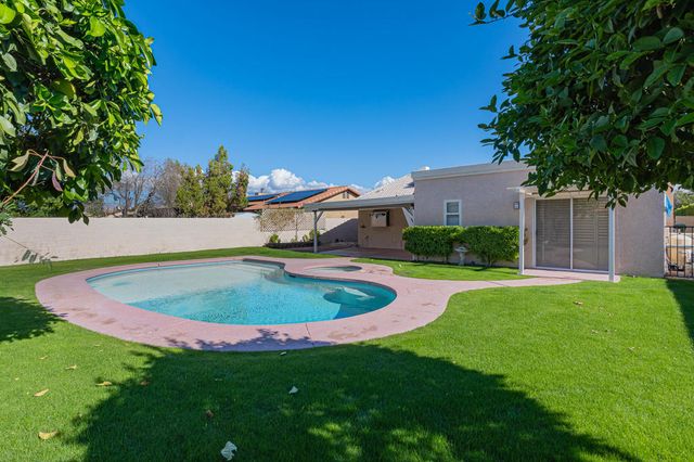 30805 Avenida Alvera, Cathedral City, CA 92234