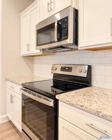 409 Ronnie Drive SE, Hartselle, AL 35640