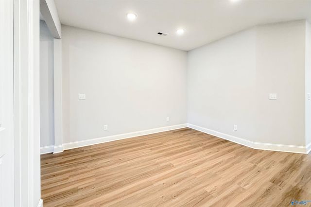 409 Ronnie Drive SE, Hartselle, AL 35640