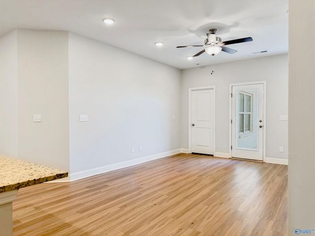 409 Ronnie Drive SE, Hartselle, AL 35640