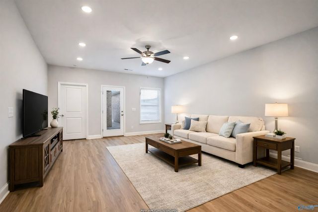 409 Ronnie Drive SE, Hartselle, AL 35640