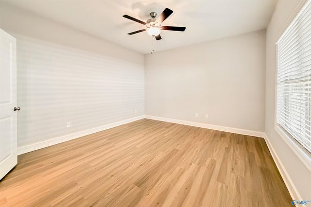 409 Ronnie Drive SE, Hartselle, AL 35640