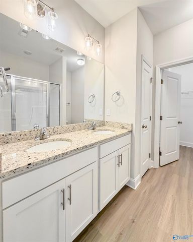 409 Ronnie Drive SE, Hartselle, AL 35640