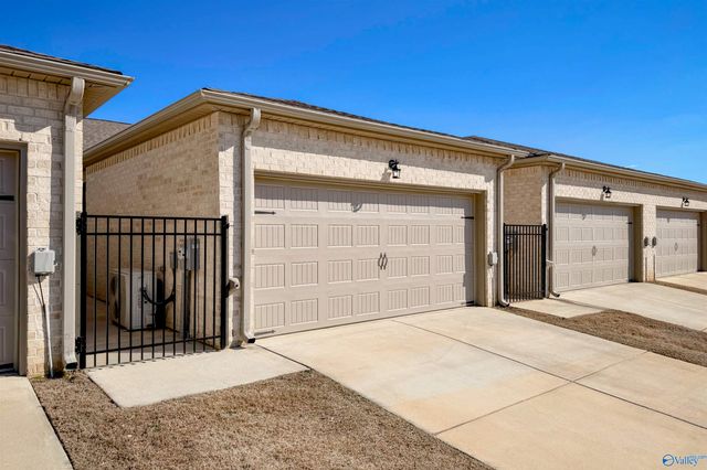 409 Ronnie Drive SE, Hartselle, AL 35640