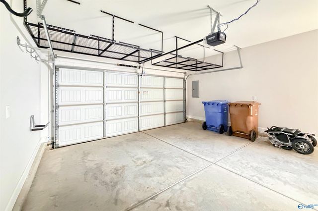 409 Ronnie Drive SE, Hartselle, AL 35640