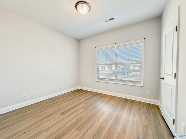 409 Ronnie Drive SE, Hartselle, AL 35640