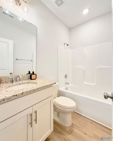 409 Ronnie Drive SE, Hartselle, AL 35640