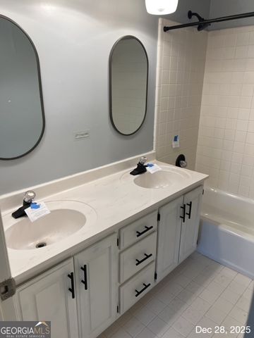 825 Connell Lane, Lawrenceville, GA 30044