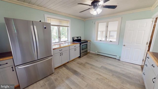 10 E BATTEN AVE, Blackwood, NJ 08012