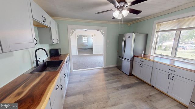 10 E BATTEN AVE, Blackwood, NJ 08012