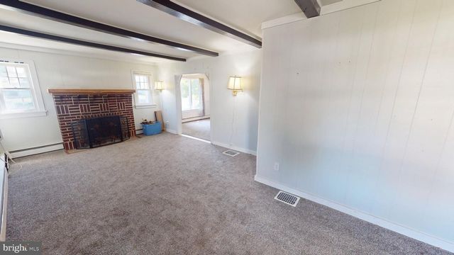 10 E BATTEN AVE, Blackwood, NJ 08012