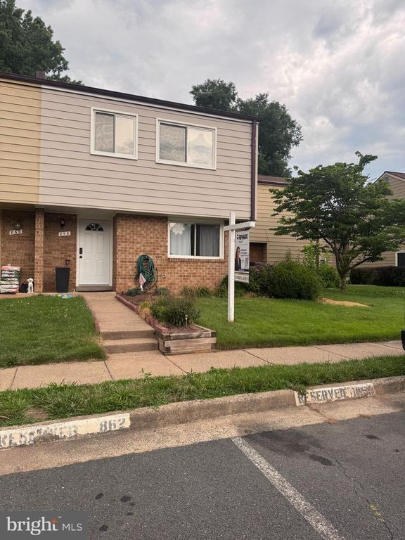 858 DOGWOOD CT, Herndon, VA 20170