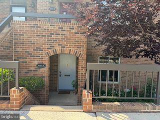 1605 S HAYES ST #1, Arlington, VA 22202