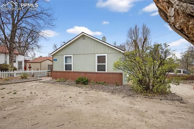 1917 E Cache La Poudre Street, Colorado Springs, CO 80909