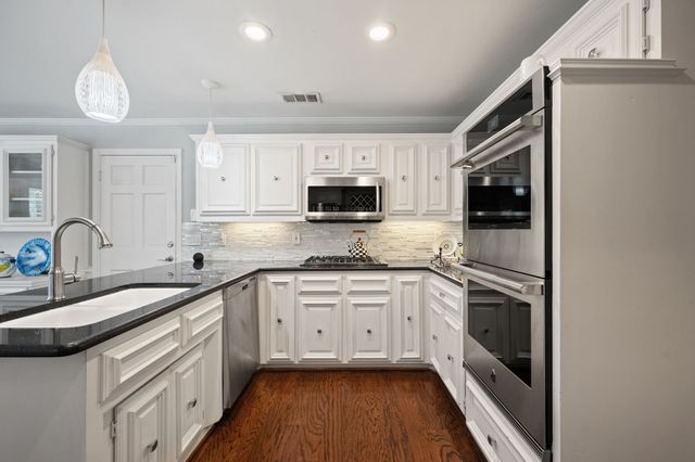 5800 Gallant Fox Lane, Plano, TX 75093