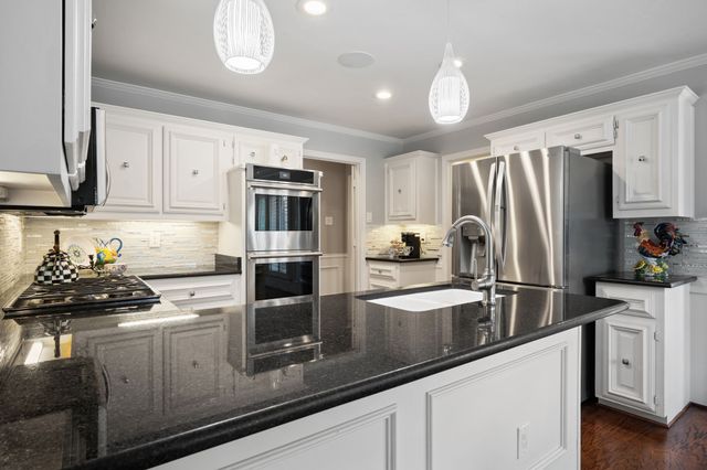 5800 Gallant Fox Lane, Plano, TX 75093