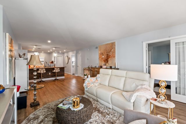 3100 NE 48th Street 806, Fort Lauderdale, FL 33308