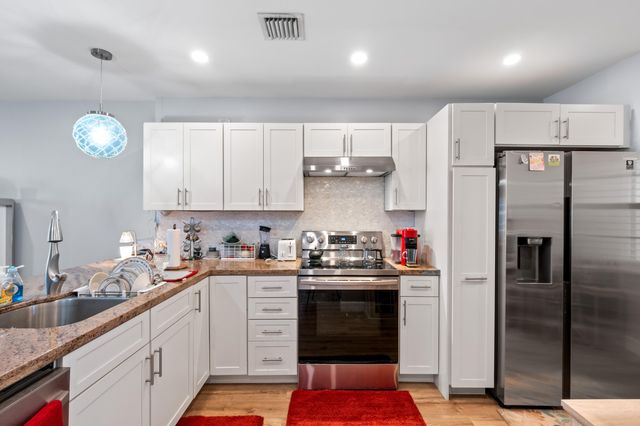 3100 NE 48th Street 806, Fort Lauderdale, FL 33308