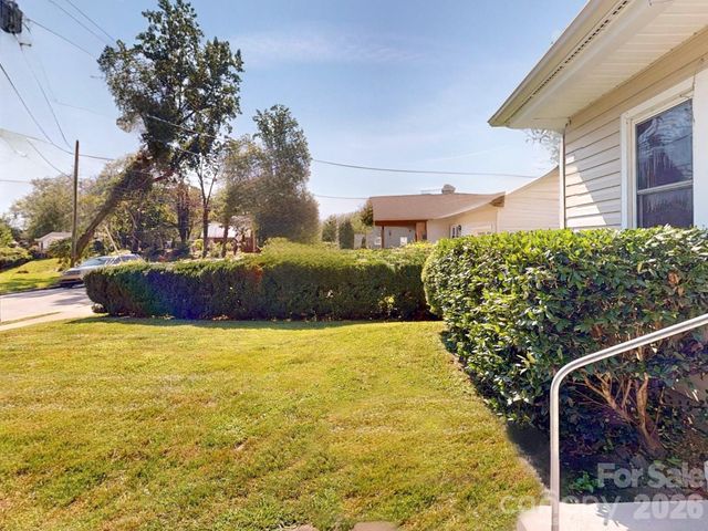 331 Probart Street, Brevard, NC 28712
