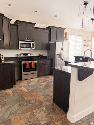 6579 S SALT CREEK CIR, Salt Lake City, UT 84118