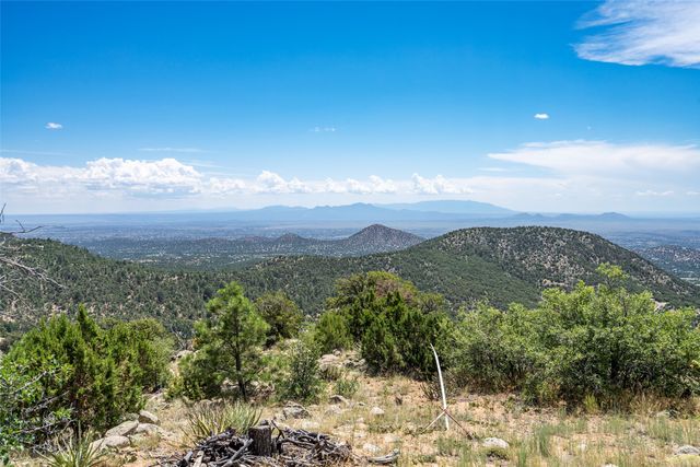 21 Ridge Drive, Santa Fe, NM 87505