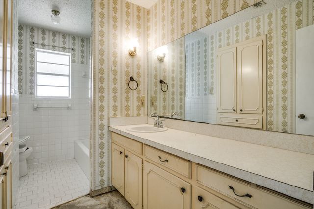 1905 County Rd 913, Joshua, TX 76058