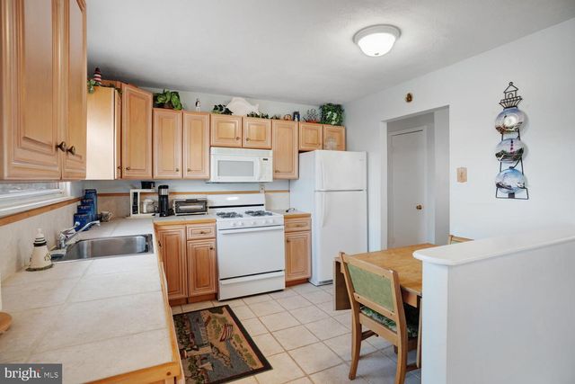 135 E POTOMAC DR, Tuckerton, NJ 08087