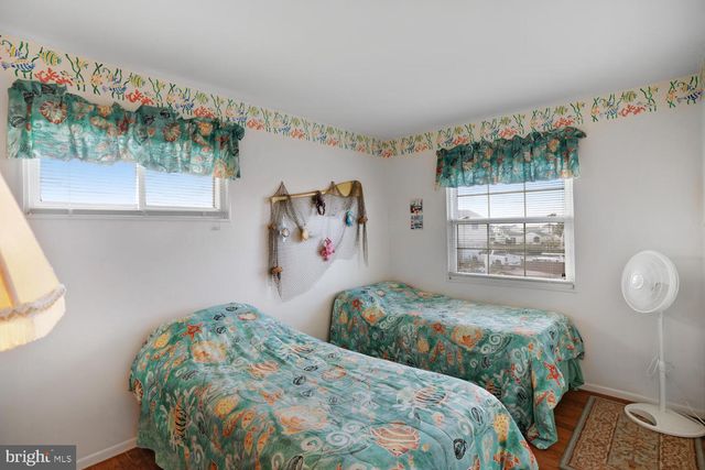 135 E POTOMAC DR, Tuckerton, NJ 08087