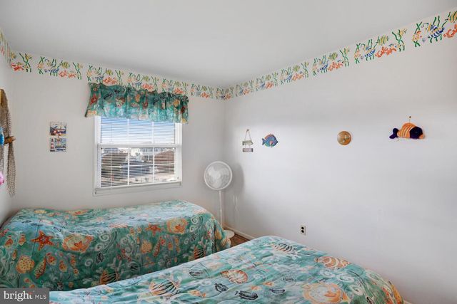 135 E POTOMAC DR, Tuckerton, NJ 08087