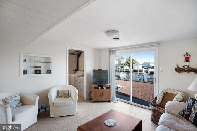 135 E POTOMAC DR, Tuckerton, NJ 08087