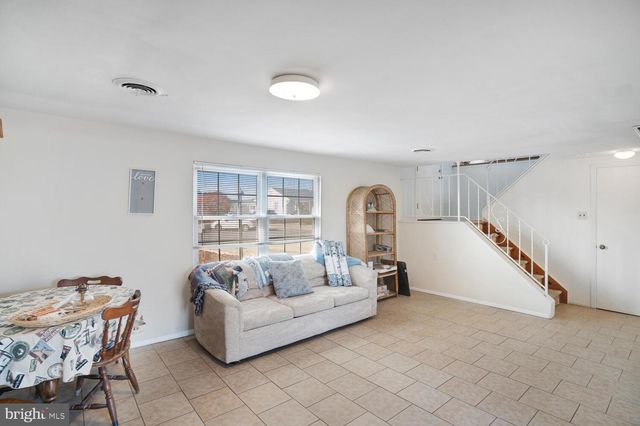 135 E POTOMAC DR, Tuckerton, NJ 08087