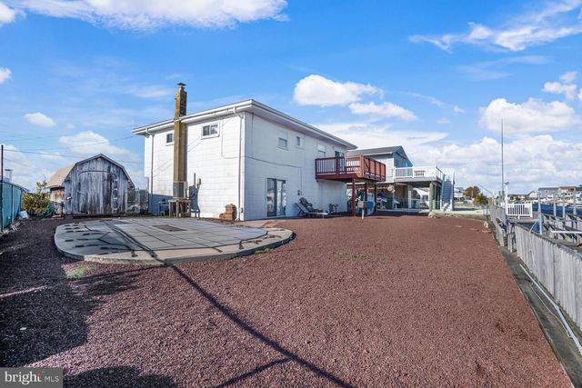 135 E POTOMAC DR, Tuckerton, NJ 08087