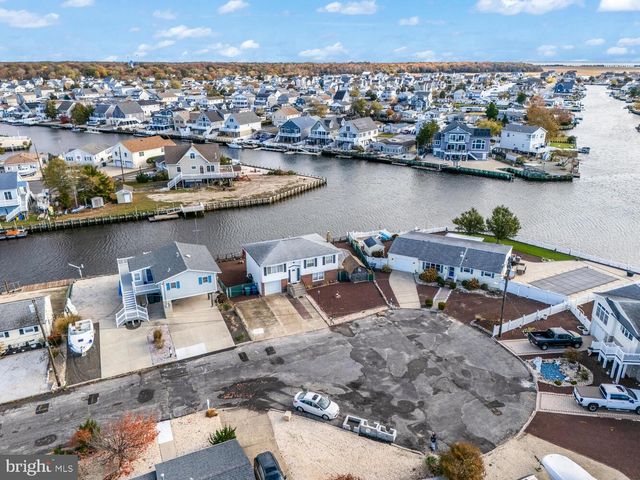 135 E POTOMAC DR, Tuckerton, NJ 08087