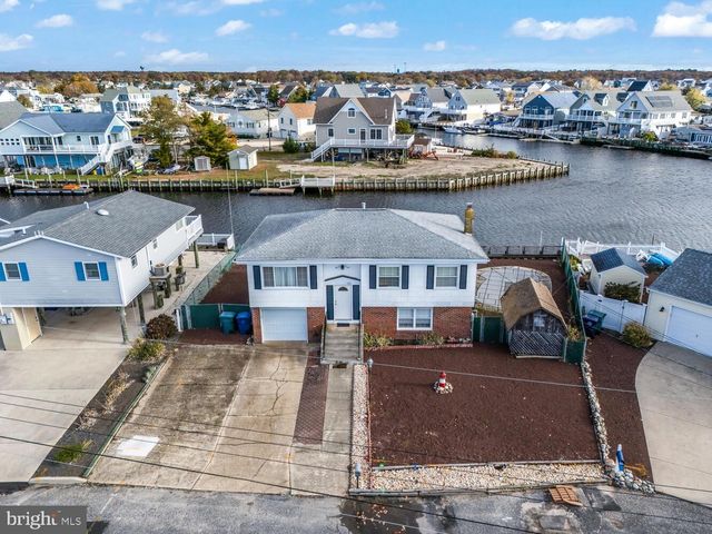 135 E POTOMAC DR, Tuckerton, NJ 08087