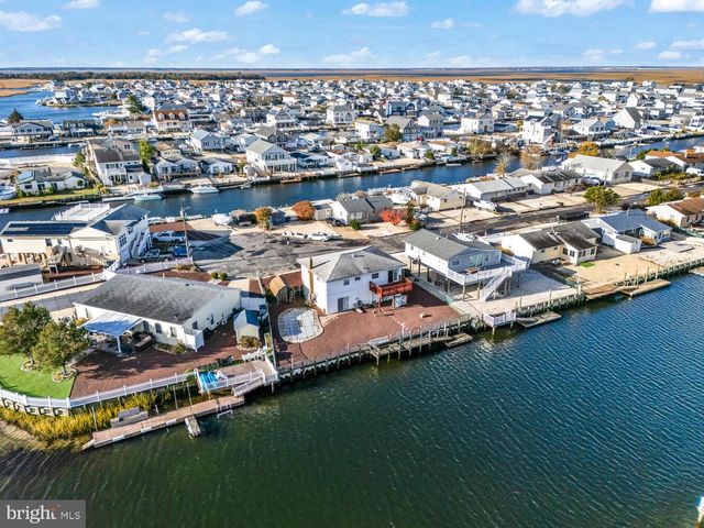 135 E POTOMAC DR, Tuckerton, NJ 08087