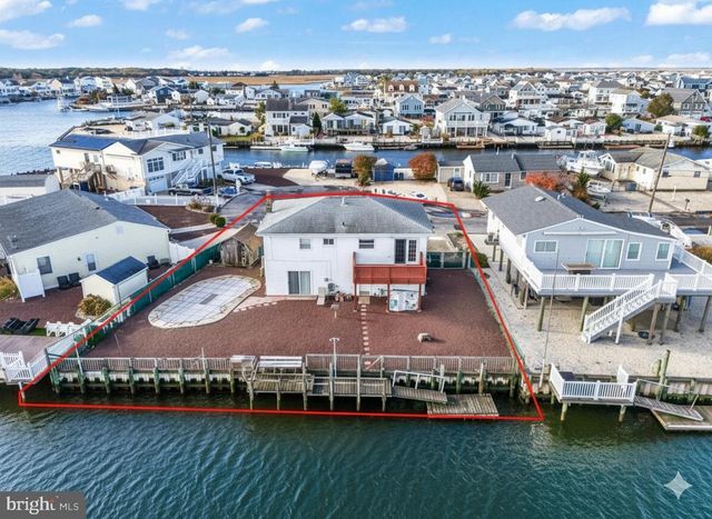 135 E POTOMAC DR, Tuckerton, NJ 08087