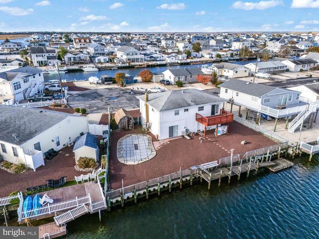 135 E POTOMAC DR, Tuckerton, NJ 08087