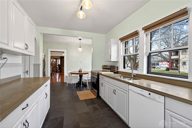 43 Watervliet Avenue, Dayton, OH 45420