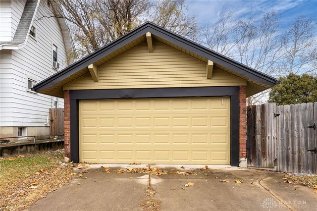 43 Watervliet Avenue, Dayton, OH 45420