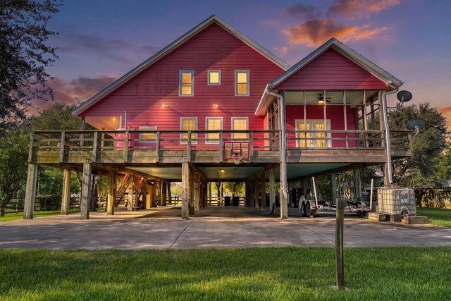 746 12th Street, Dickinson, TX 77539