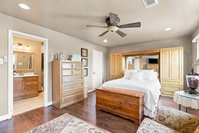 746 12th Street, Dickinson, TX 77539