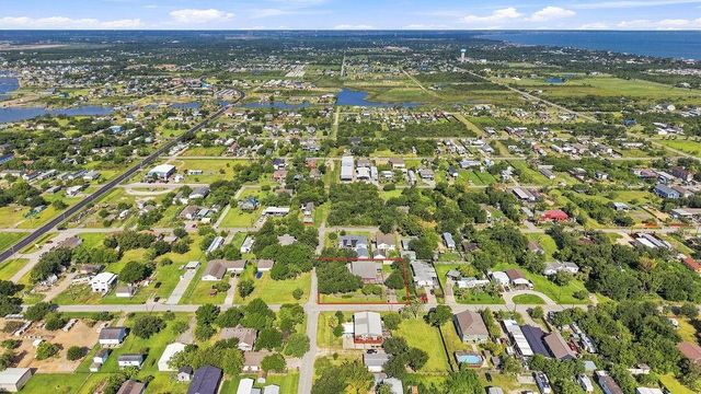 746 12th Street, Dickinson, TX 77539
