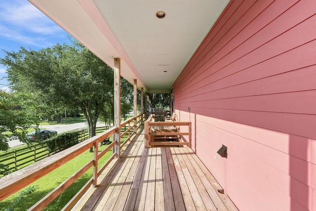 746 12th Street, Dickinson, TX 77539