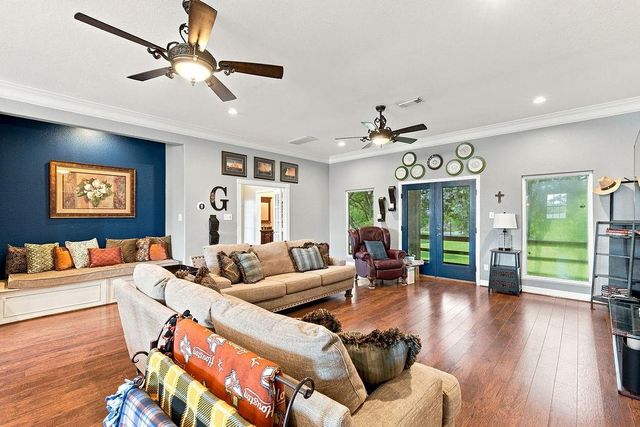 746 12th Street, Dickinson, TX 77539