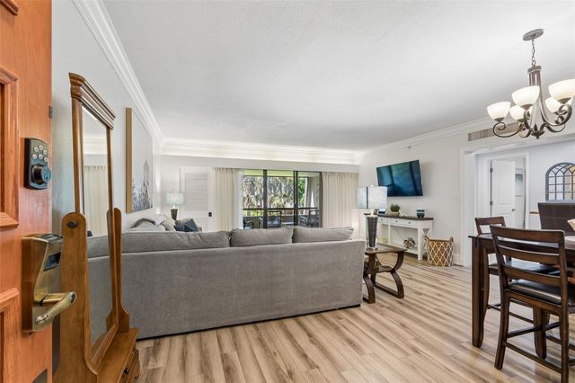 36750 US HIGHWAY 19 N 06207, Palm Harbor, FL 34684