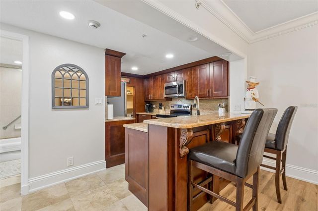 36750 US HIGHWAY 19 N 06207, Palm Harbor, FL 34684