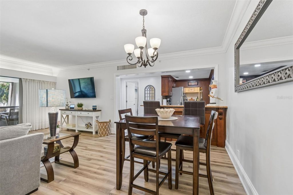 Image 3 of property listing at 36750 US HIGHWAY 19 N 06207, Palm Harbor, FL 34684