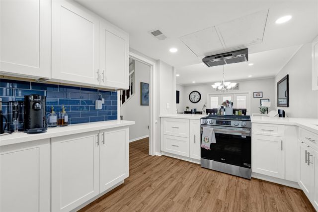 14703 Barryknoll Lane 23, Houston, TX 77079